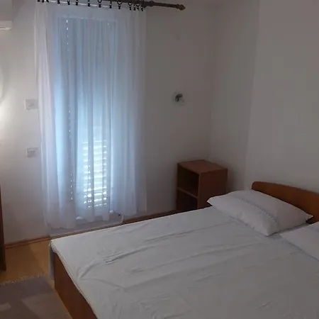 Vrsaljko Apartment Betina (Sibenik-Knin)